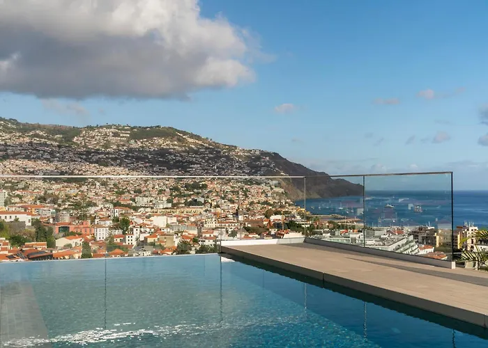 Maravilhas Ii By An Island