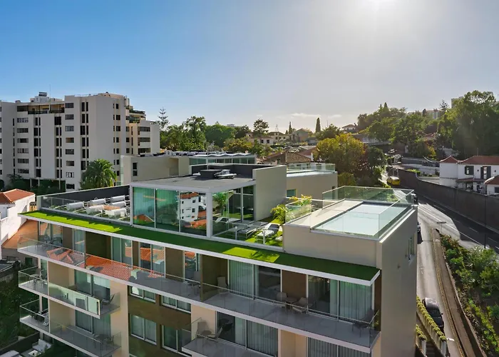 Maravilhas Ii By An Island